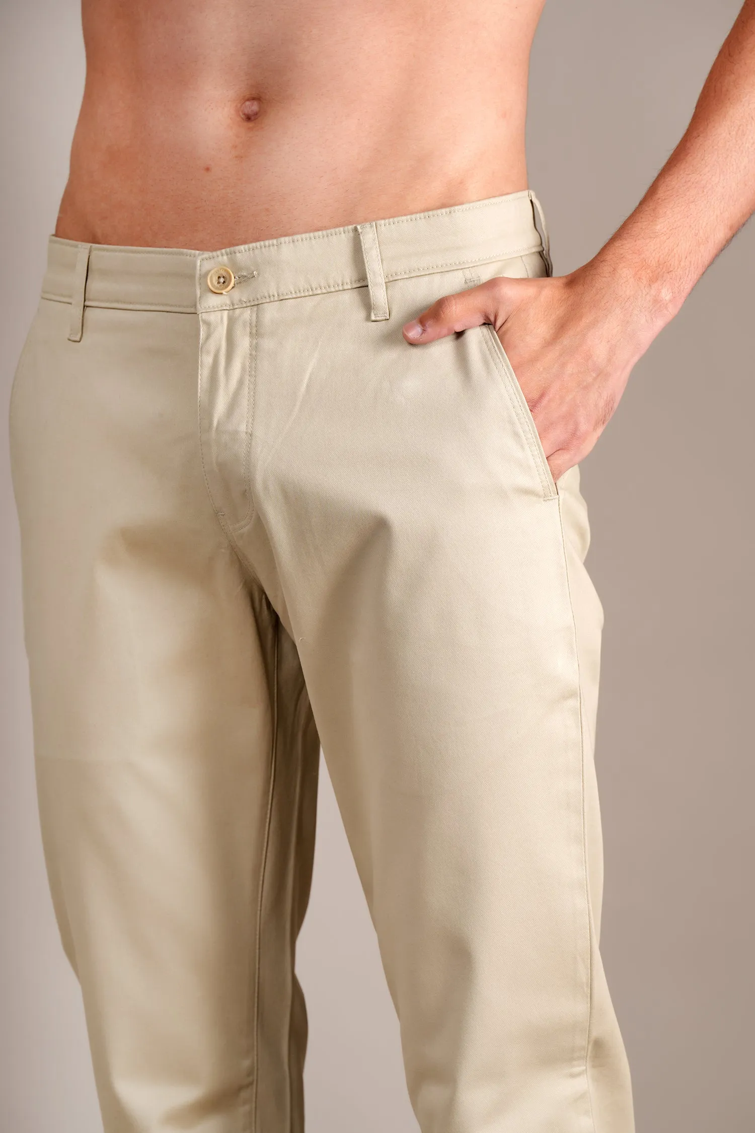 Men's Beige Solid Non-Pleated Casual Trouser