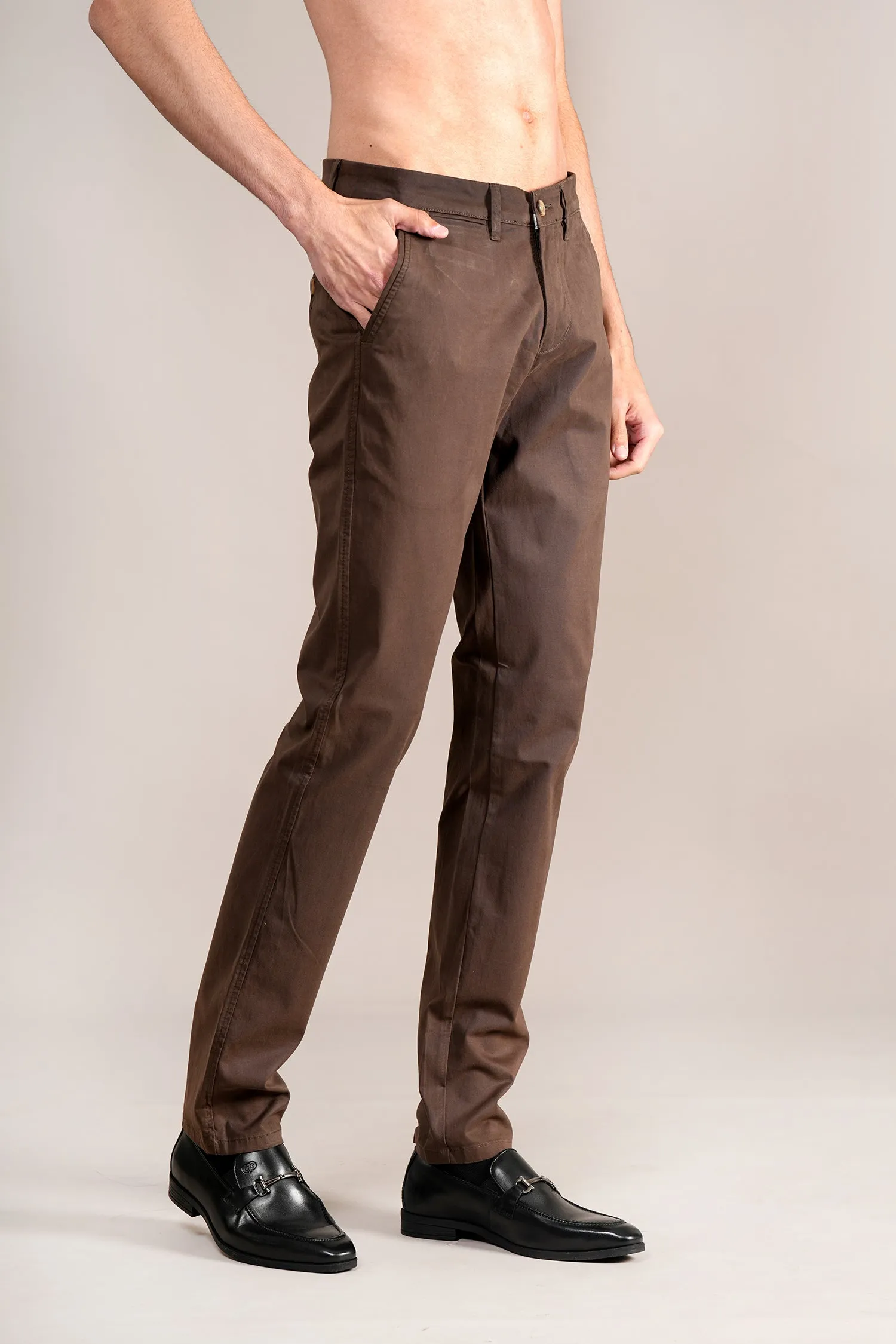 Men's Brown Solid Non-Pleated Casual Trouser