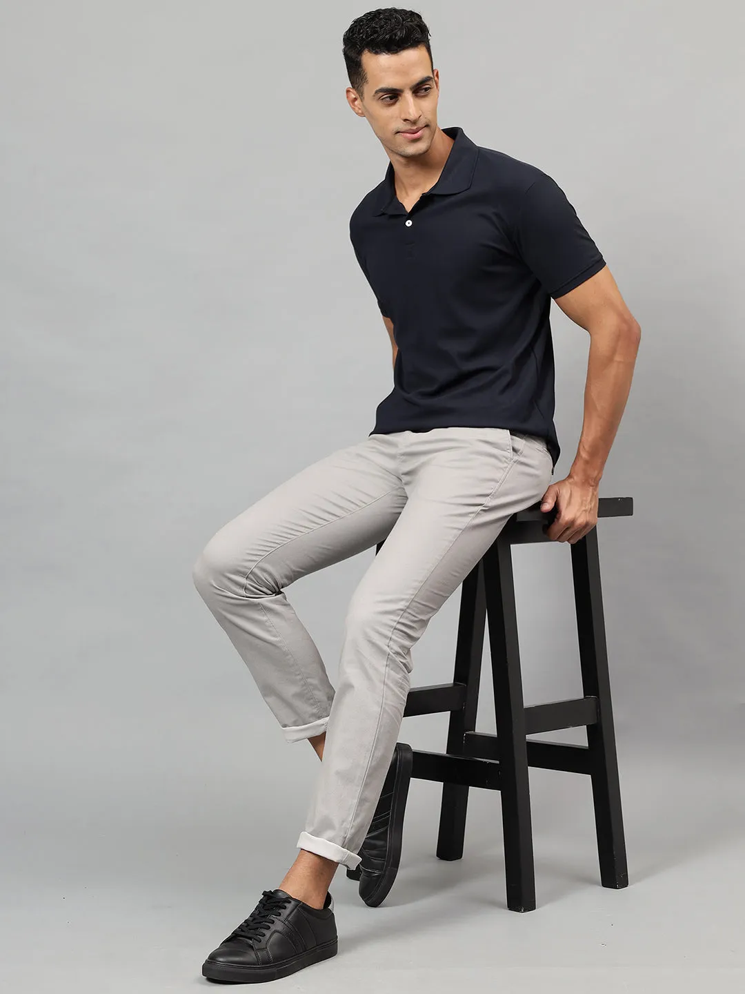 Men's Grey Self-Design Non-Pleated Casual Trouser