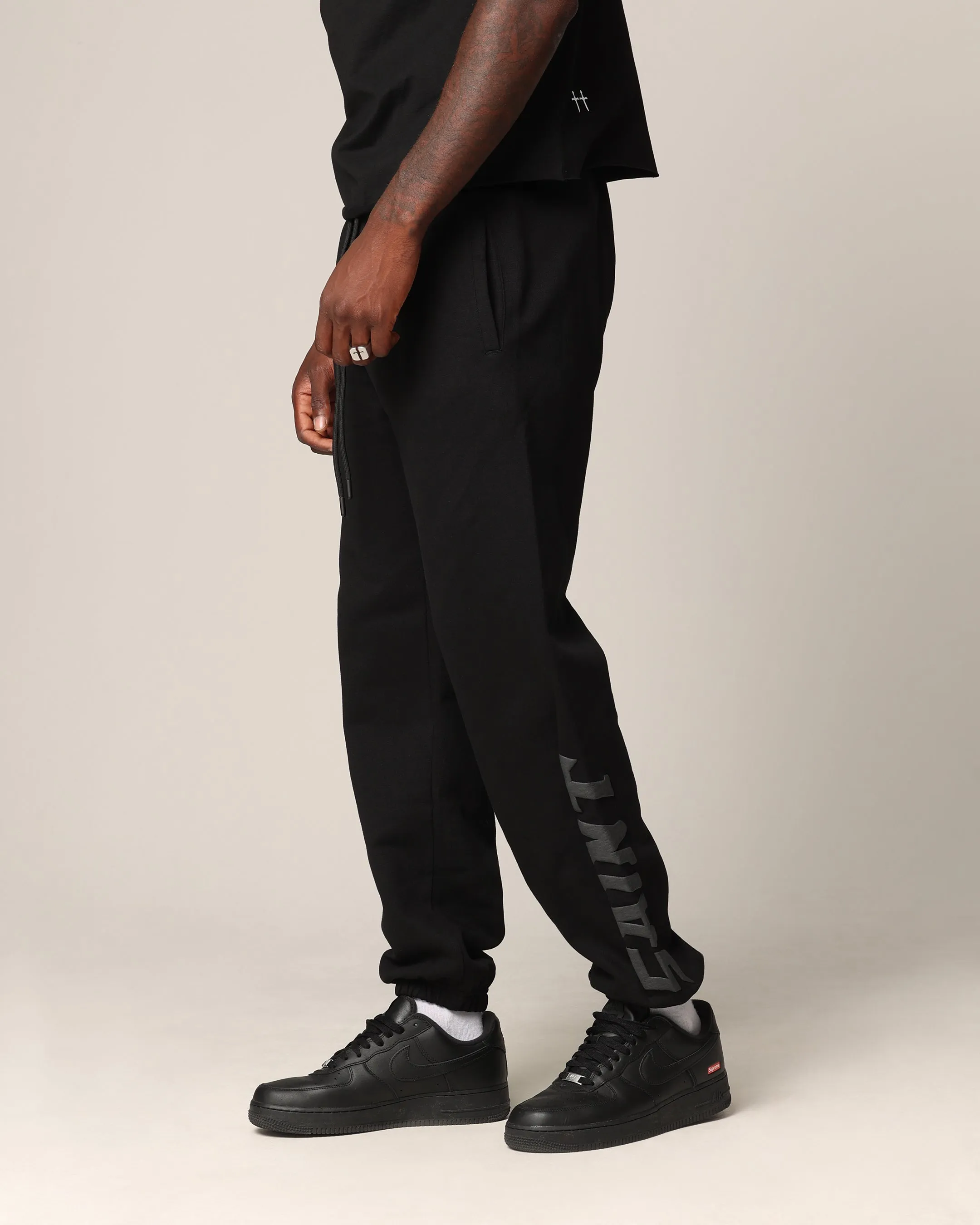 Saint Morta Dead Sweatpants Black/Black